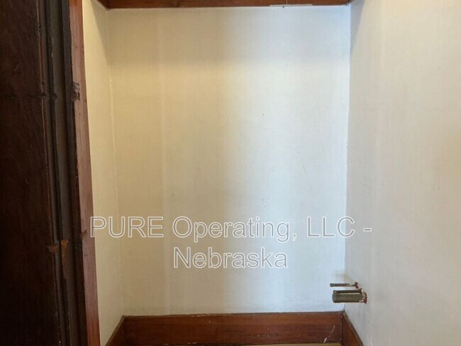 Building Photo - 120 N 6th St
