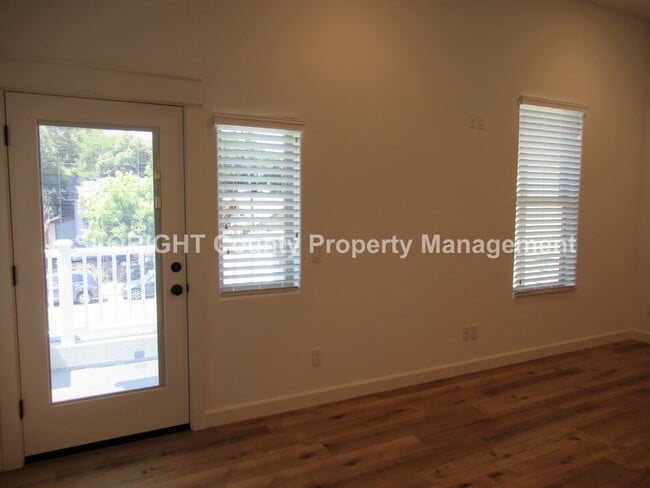 Building Photo - AVAILABLE JANUARY - Downtown SLO Studio with Great Views