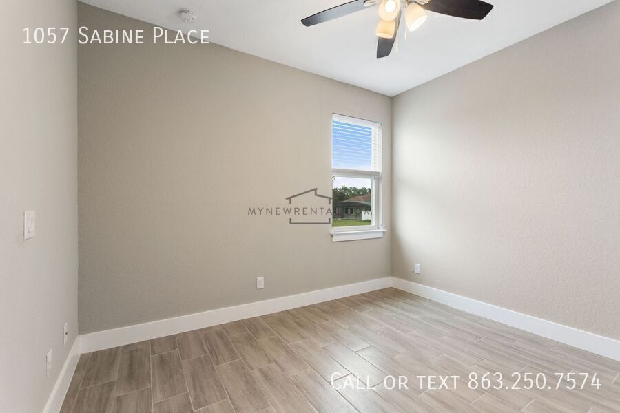 Building Photo - 1057 Sabine Pl