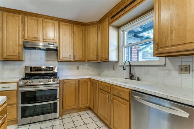 Building Photo - 10527 Solta Dr