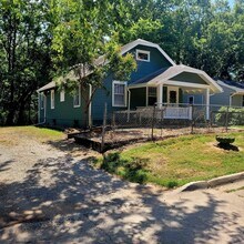 Building Photo - Large Updated House with Garage!