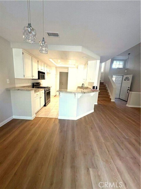 Building Photo - 2211 Carob Way