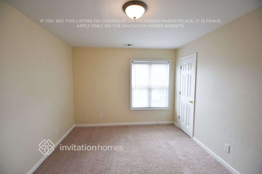 Building Photo - 2380 Thornberry Dr