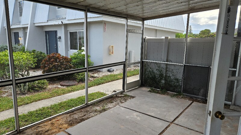 Building Photo - 4903 Catalina Dr