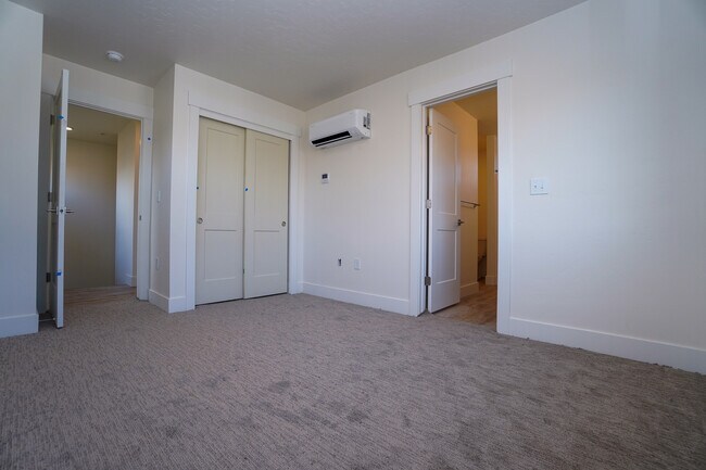 Building Photo - 4614 N Iota Ln