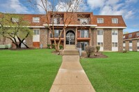 Building Photo - 1075 Knoll Ln
