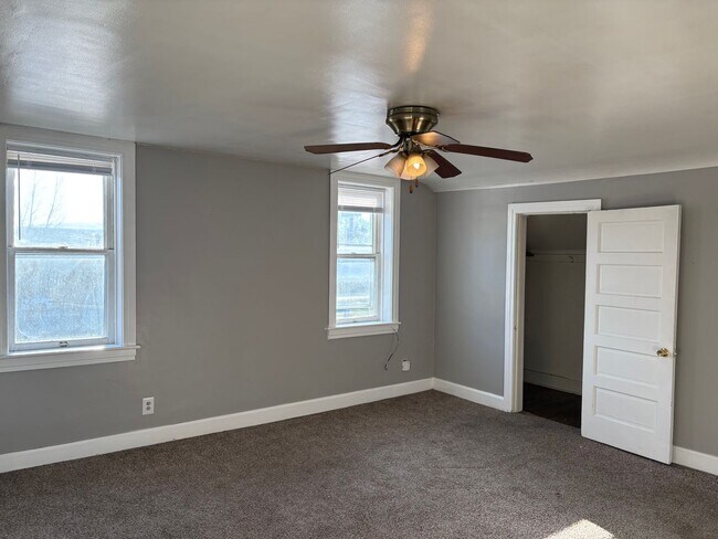 Building Photo - 248-250 E. Main St