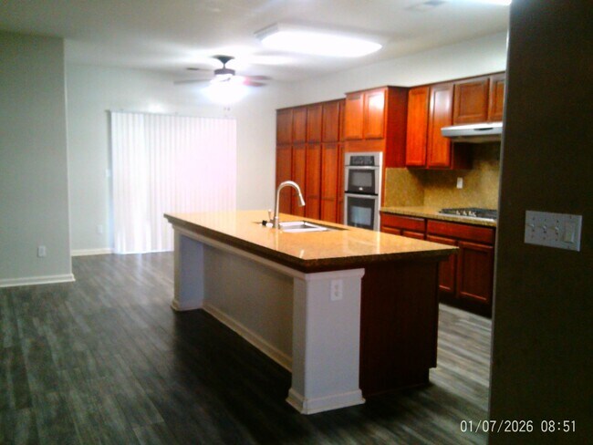 Building Photo - NW-WELCOME HOME !!! Price improvement!