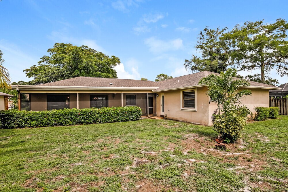 Building Photo - 518 Azure Ave
