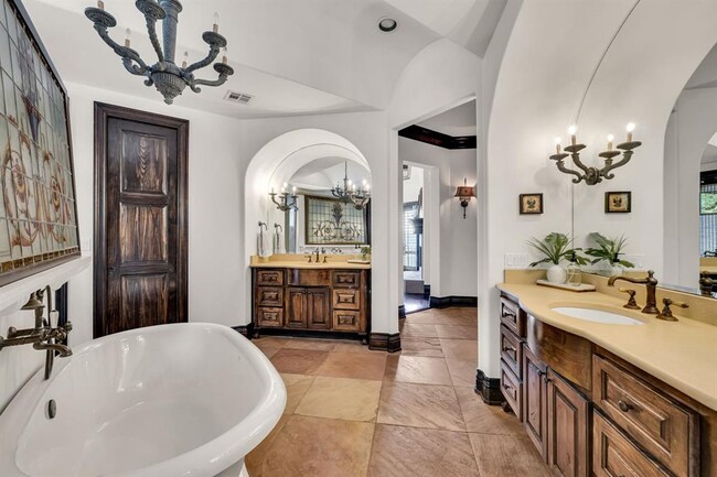 Building Photo - 1710 Mt Larson Rd