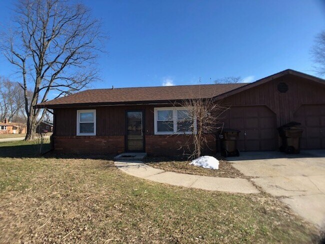 Building Photo - 9757-9763 Toth St. Bridgman