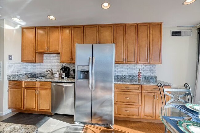 Building Photo - 4420 Briarwood Ct N