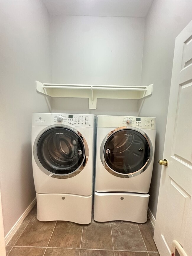 Building Photo - 11619 Buck Springs Trail