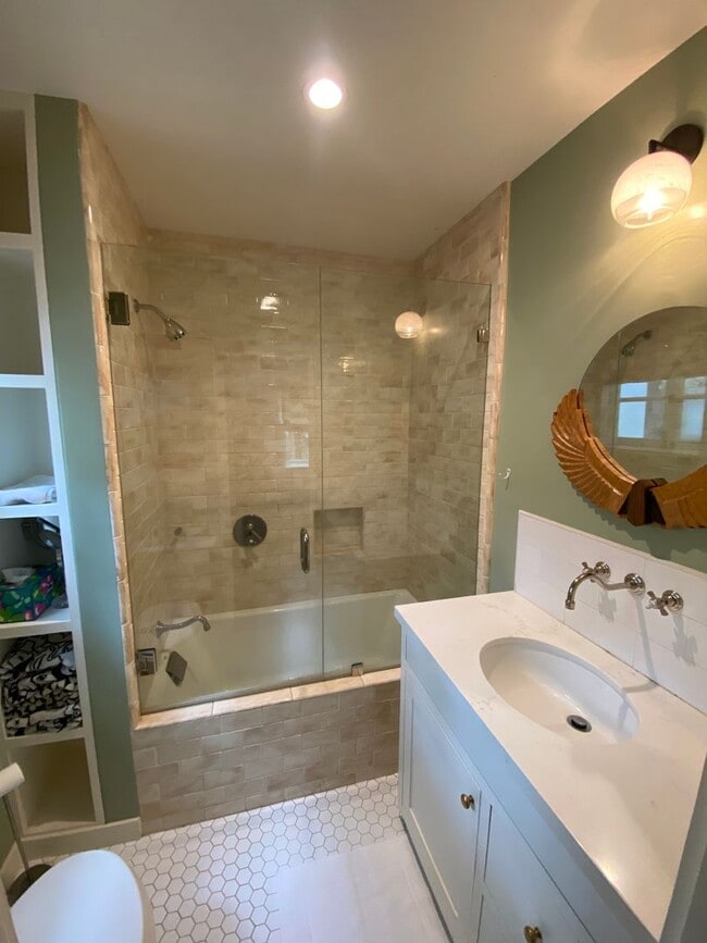 Building Photo - Spanish Charmer in the Village of Downtown Ojai