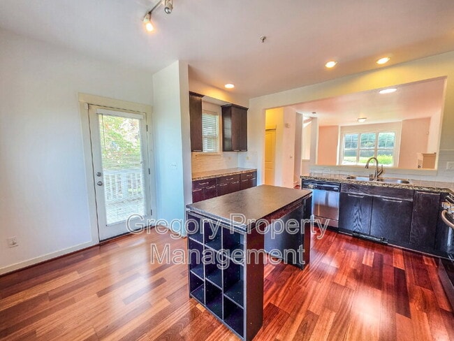 Building Photo - 2018 17th Ave NE