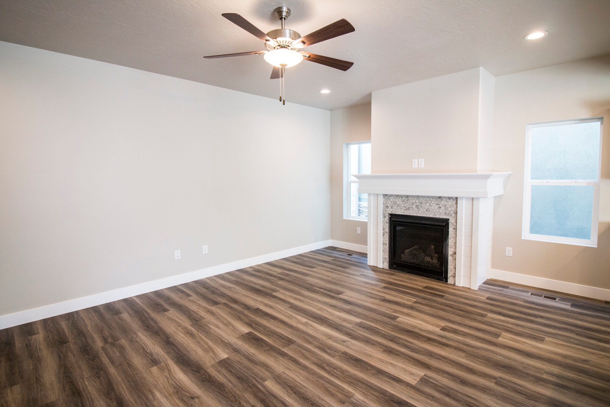 Building Photo - 8675 N Shadow Creek Aly