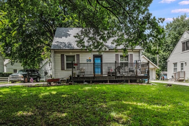 3 BED / 1 BATH HOUSE IN CENTRAL CHAMPAIGN - 3 BED / 1 BATH  HOUSE IN CENTRAL CHAMPAIGN