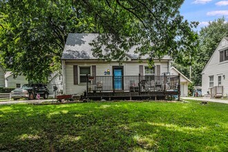 Building Photo - 3 BED / 1 BATH  HOUSE IN CENTRAL CHAMPAIGN
