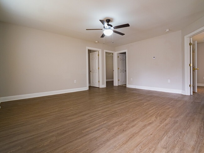 Building Photo - "Charming 3-Bedroom Retreat with 2 Full Baths in Gastonia - Your Cozy Haven Awaits!"