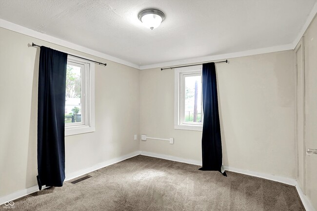 Building Photo - 9435 N 700 E