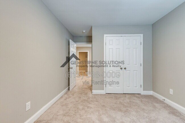 Building Photo - 714 Hahn Ct