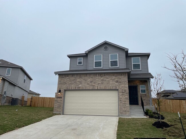Building Photo - PRELEASING NOW! Charming Three Bedroom | Two and a Half Bathroom Home in Scott's Hollow