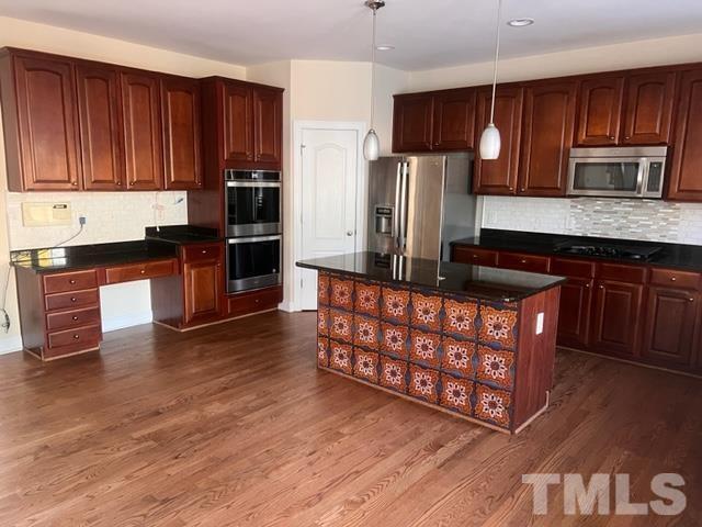 Building Photo - 2108 Weaver Forest Way