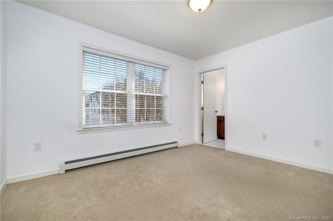 Building Photo - 217 Highlawn Rd