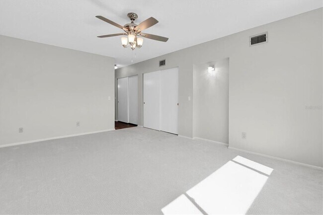 Building Photo - 2417 Persian Dr