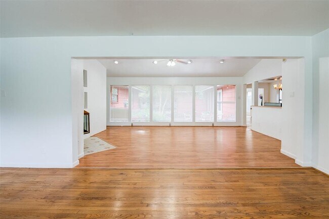 Building Photo - 3403 Linkwood Dr