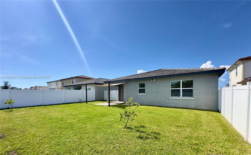 Building Photo - 7879 NW Greenbank Cir