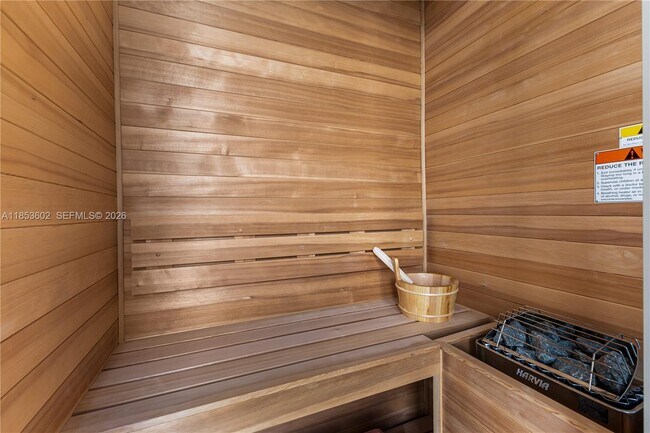 Building Photo - 17975 Collins Ave