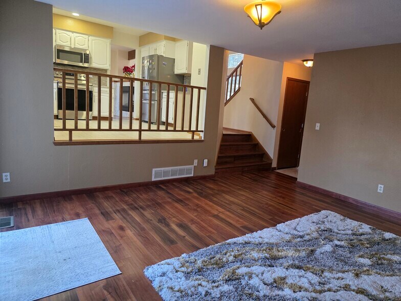 Building Photo - 7664 Halleys Dr