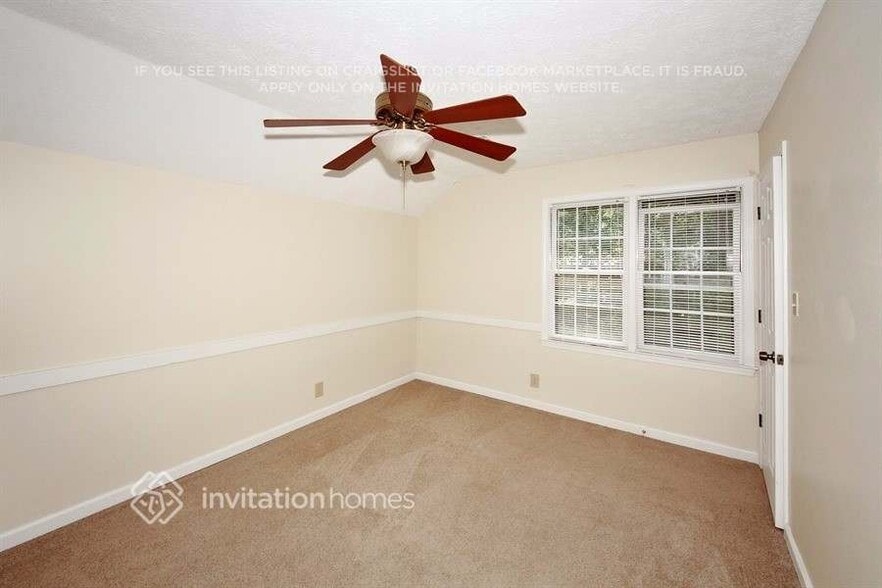 Building Photo - 3884 Hunting Ridge Dr SW