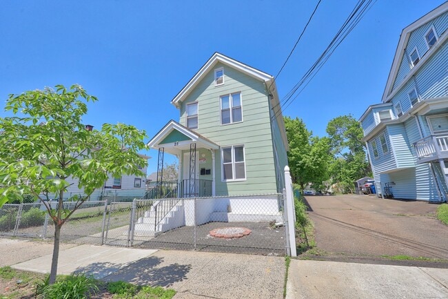 Primary Photo - 25 Wolcott St