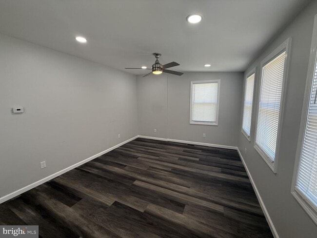 Building Photo - 383 Johnson Ave