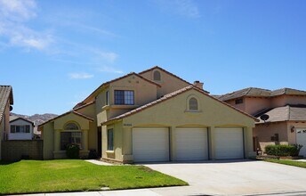 Building Photo - 25955 La Barca Rd