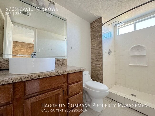 Building Photo - 5709 David M Brown Ct