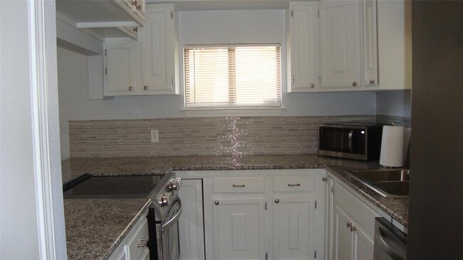 Building Photo - 21720 Sierra Trail