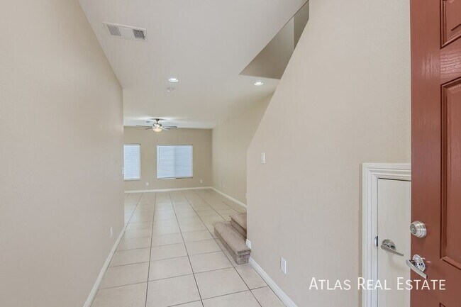 Building Photo - 9338 Forest Meadows Ave