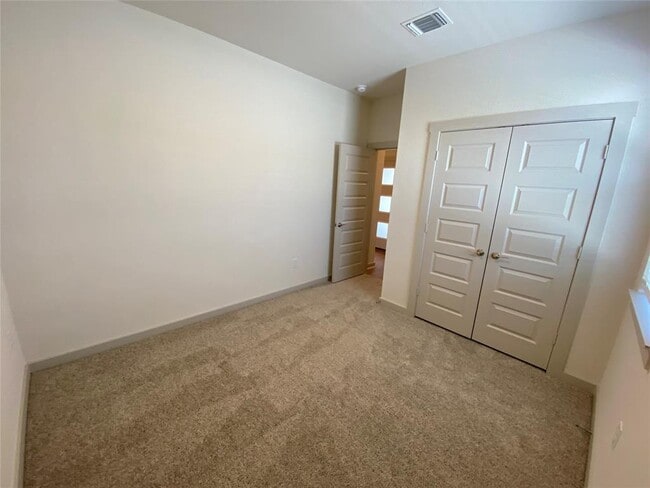 Building Photo - 2205 Sisterdale Ln
