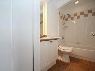 Building Photo - 4006 Roclinata Palm Ct