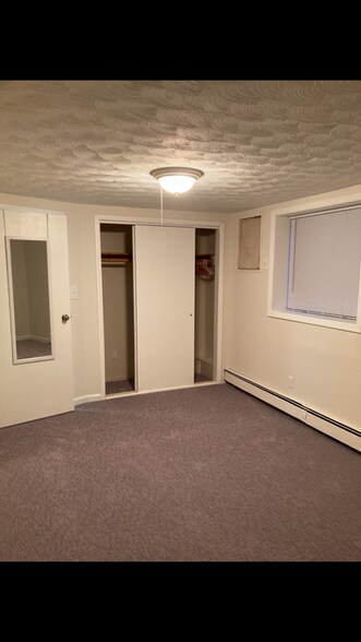 Building Photo - 160 W 13th St