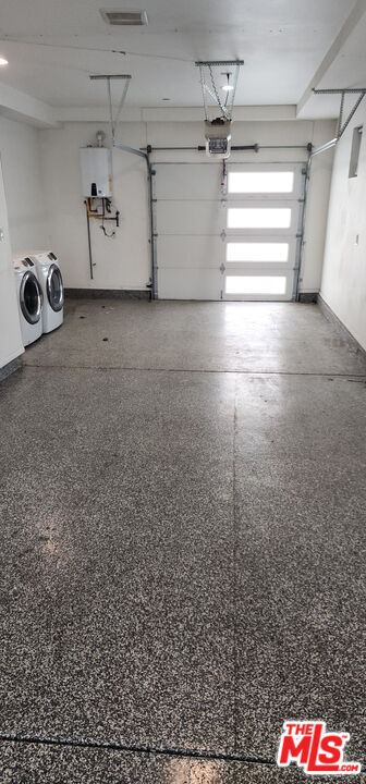 Building Photo - 5731 Klump Ave