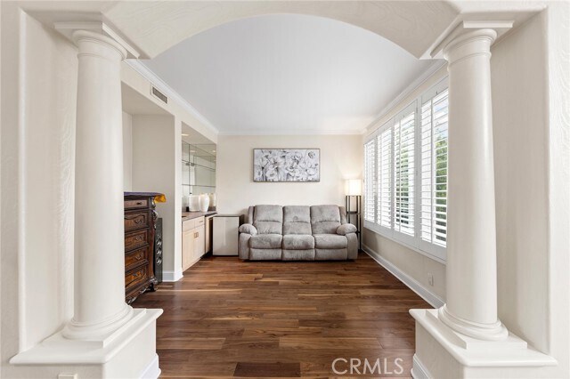 Building Photo - 779 Coral Tree Way