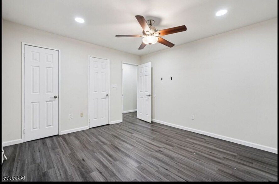 Building Photo - 189 Littleton Rd