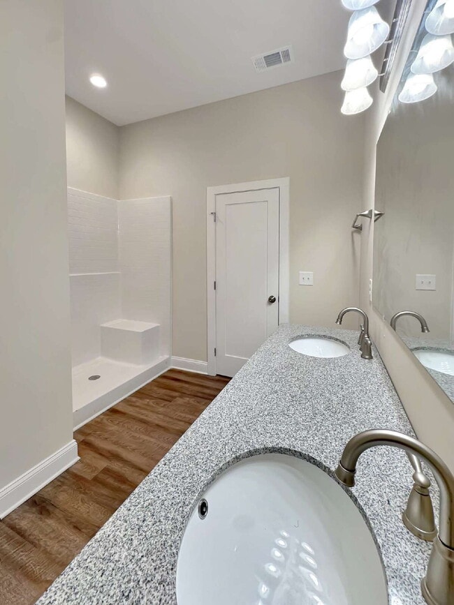 Building Photo - Roomy and Modern New Construction Home Available Now!