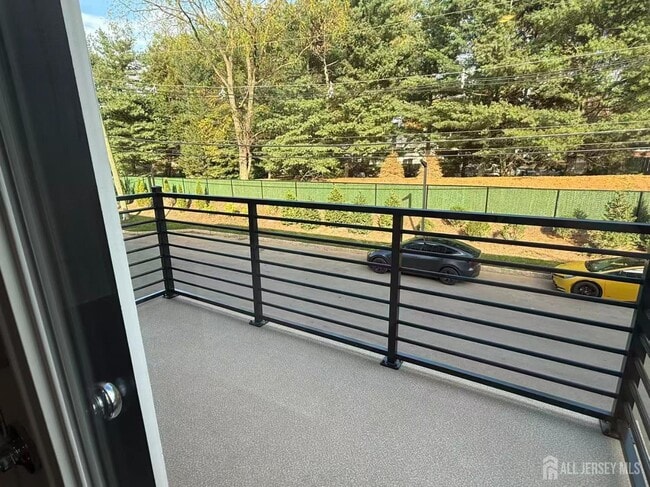 Building Photo - 616 Sadie Cir