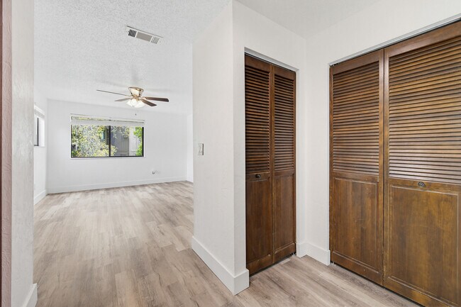 Building Photo - 7 Autumnwood Trail