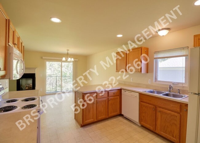 Building Photo - Shelby Twp 2 bedroom, 2 bath condo for lease.